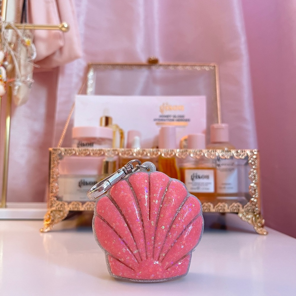 Pink shell hand a sanitizer holder NWOT